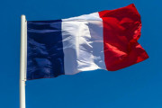 フランス(経済6位、軍事力5位、核兵器あり) ←ここが舐められてる理由は何？