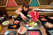 日本の焼き肉ビュッフェで全部注文してみた⁉外国人「値段に対して満足度が高いね！」