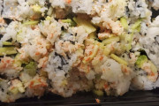 外国人「同僚がこうやって寿司を混ぜて食べてたんだがどう思う？」