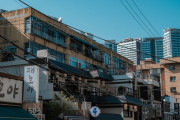韓国人「なぜか日本で金を使い、韓国で財布を閉める中国人について」