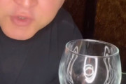 【超キケン】外国に行ったら自分の飲み物から絶対に目を離してはいけない！