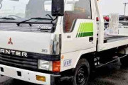 【海外の反応】30年落ちの三菱キャンター積載車がとてもクール！