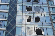 【画像多数】韓国人「台風の強風で高層ビルのガラスが無残に破壊される‥」台風9号による釜山の被害が想像以上だった‥　韓国の反応