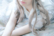 日本の美人キャスター「山岸愛梨」が視聴者と遊ぶ姿が躍動感が凄くて笑っちゃう！【タイ人の反応】