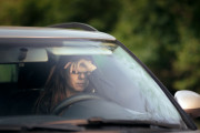 人間まだまだ捨てたもんじゃない。車の中でひとり泣いていた女性、見知らぬ親子のさりげない善意に感動