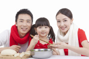 4時間2万円！日本の“レンタル家族”の必要性とは！？「日本を知るたび悲しくなる」「こんなサービスは存在すべきじゃない」海外の反応