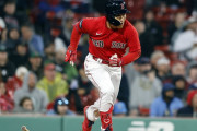 吉田正尚がサイヤング右腕から猛打賞を達成し全米騒然！←「彼を打撃コーチにしろ！」（海外の反応）
