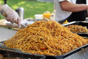 なぜ韓国の飢えた子供たちにパスタを提供し続けるの？「人類の希望が残っている」「貴重な存在」海外の反応