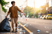 【Xの車窓から】コメダのところで車道にゴミを投げてる人がいました　ほか