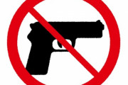 アメリカ人「オーストラリアでは銃を持てないなんて残念だ」→オーストラリア人が痛烈な皮肉で返す