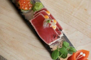 海外の意識高いレストラン、食器を使わなすぎて意味不明にｗｗｗｗ