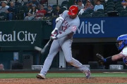 大谷、2戦連発の3号2ラン！！　海外「あぁ…レンジャーズは眠れる獅子を起こしてしまった…」「HRの後のあの笑顔を見ろ！！」「あれはうまく打てそうな球には見えなかった！」