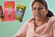 メキシコのお母さん達が日本のお菓子を食べてみた！！外国人「二人のリアクション全然違うやんｗｗ」