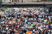 「東京オリンピック開催は反対だ！」 デモ行進を行う人たち 海外の反応