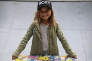 10歳の天才スケボー少女、日本ではなく英国代表で東京五輪へ（海外の反応）