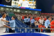 中国の反応：日本vs中国、両国のサッカーファンがスタンドで衝突「恥ずかしい」「我慢するしかない」