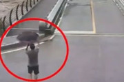 「こっちに来るな」対向車に必死に手振り、その30秒後に橋が崩落…台風の渦中に現れた英雄に韓国ネチズン賞賛の嵐