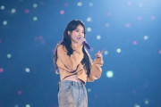 韓国人「韓国の国民的歌姫アイユーの服の中から落ちたこれは何だ？」