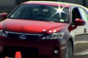 【海外の反応】レクサスCT200hは毎日の足に最適だ！
