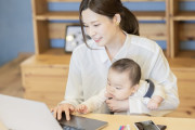 日本の「子育てしながら在宅でお仕事の理想と現実」が悲惨すぎるｗｗｗ【タイ人の反応】