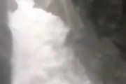 心臓がヒュンってなる映像が海外掲示板で話題に　←これ下見えてないだろ･･･