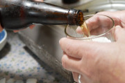 海外「任意なら」日本人に同僚との飲み会が必要か尋ねた結果（海外の反応）
