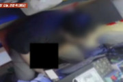 韓国人「コンビニバイトがカウンターでわいせつ行為…女性社長がCCTV証拠を送ると逆ギレ」と話題に