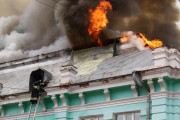 ロシアの病院で開胸手術中に火災発生→ 炎に囲まれながらも医師らは手術を完遂！！