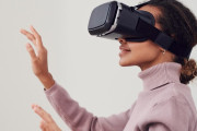 【未来】VRで異性のアバターを使用すると、同性からのVR上での接触をより”性的”に感じるようになる