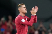 外国人「まさかこんな形で..」C・ロナウド、ポルトガル代表を電撃引退!?出番なしに激怒か..現地報道に海外騒然！【海外の反応】