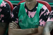 【サッカー】韓国人「韓国人ファンが激怒！」来韓したロナウドがファンサイン会とファンミーティングを拒否し韓国ファンを無視！移動中はしかめっ面　韓国の反応