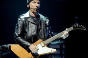 U2のギタリストが日本のトイレに感動するあまり話しかけてしまう（海外の反応）