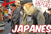美人外国人がベーゴマに挑戦！日本の古い遊びって面白いですよね！