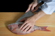 中国人「高タンパクな魚を毎日食べている日本人が背が低く、体力もないのは何故なのか？」　中国の反応