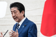 【韓国の反応】安倍総理「ドライブスルー検査導入検討」韓国人「真似すんな！」