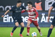 外国人「信じられない」浅野ボーフム、奇跡の大逆転残留！3点差追いつきPK戦を制す！田中碧のデュッセルドルフは昇格ならず..痛恨PK失敗の内野に海外のファンから同情の声も！【海外の反応】