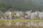 海外「日本の世界遺産がクレイジーなことになってる」の放水訓練に外国人たちが驚愕ｗｗｗ