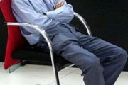 海外「日本にはInemuriという風習があり、仕事中に寝ることは仕事への献身の印として許されることがある」