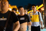 男性がお腹をまる出しにする「北京ビキニ」の文化、中国の都市で「非文明的」だと禁止に