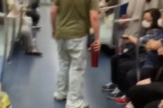 海外「日本の電車の中でレイシズムを受けたとブチ切れるフィリピン人達」