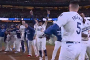 【ギブソン再来】試合を決めたのは大谷翔平でもジャッジでもなく、右足を負傷しているフレディ・フリーマンだった