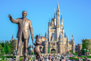 海外「韓国の真似」東京ディズニーリゾート内でレンタルできる衣装に海外興味津々！（海外の反応）