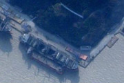 【海外の反応】中国は北朝鮮からロシアに武器を運搬する船を港に隠している　海外の反応「中国を制裁する時が来た、沈めてしまえ」