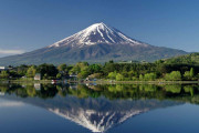 海外「富士山の山頂に出前が届くの知ってた？」誰が山の頂上で出前なんて注文するんだよｗ