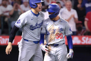 【海外の反応】大谷翔平に子育てのアドバイスを送っているチームメイト【MLB】