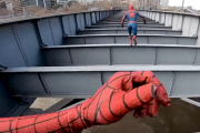 海外「リアルスパイダーマン」自殺未遂で逮捕されてもおかしくない海外ニンジャ達　海外の反応