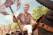 82歳で現役ゲーマー。YOUTUBEで実況もこなす「スカイリムおばあちゃん」がシリーズ最新作に登場