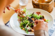 アジア人はガリガリ？どうしてアジア人は痩せやすいのか「インスリンの説明分かりやすい」「さすが医学生」海外の反応