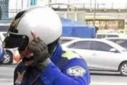【画像】事情を聴かれるマーベルヒーロー
