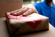 【海外】アメリカからスペインへ安心して荷物を送る方法とは？